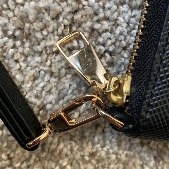 Tory Burch Perry Zip Passport Continental Wallet - Picture 7 of 8